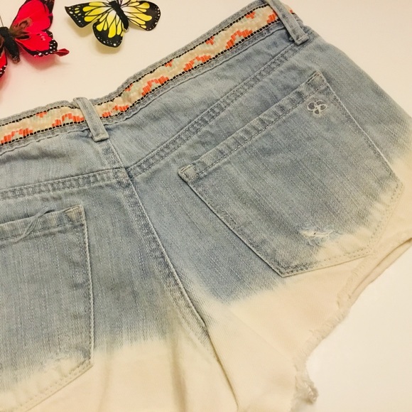 ✅ Jessica Simpson Bleached Distressed Denim Shorts - Picture 6 of 8